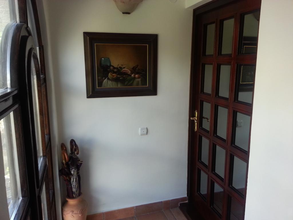 סבטי סטפן Villa Sara Guesthouse מראה חיצוני תמונה