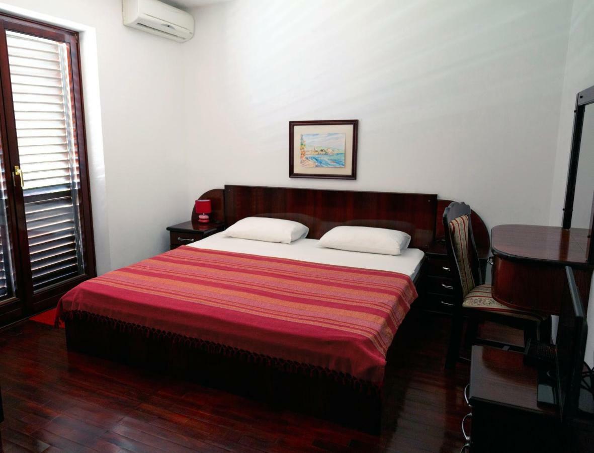 סבטי סטפן Villa Sara Guesthouse מראה חיצוני תמונה