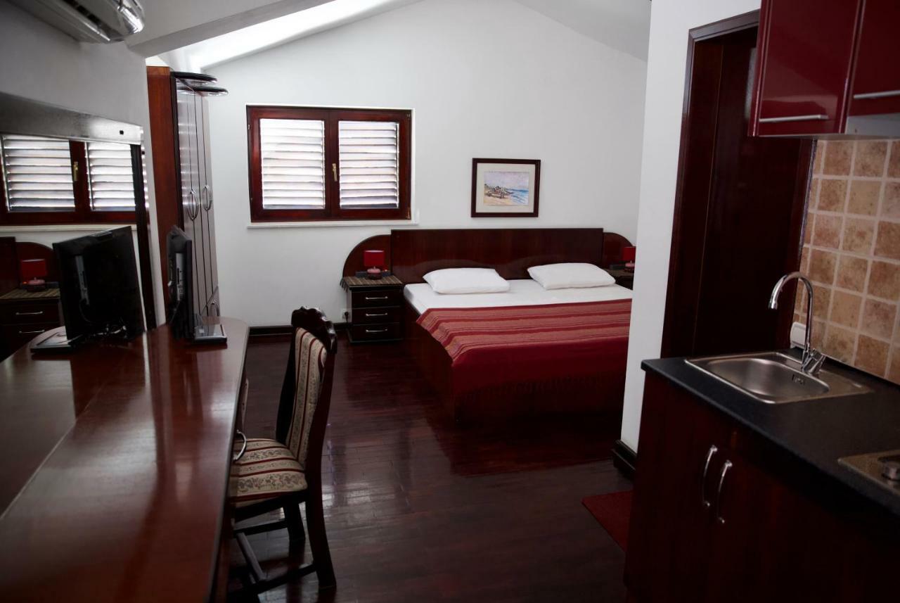 סבטי סטפן Villa Sara Guesthouse מראה חיצוני תמונה